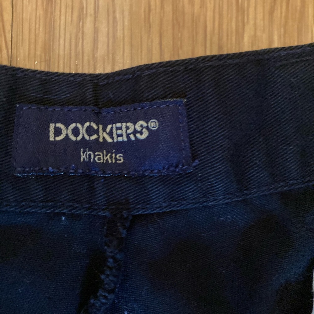 Shorts - Picture 2 of 8